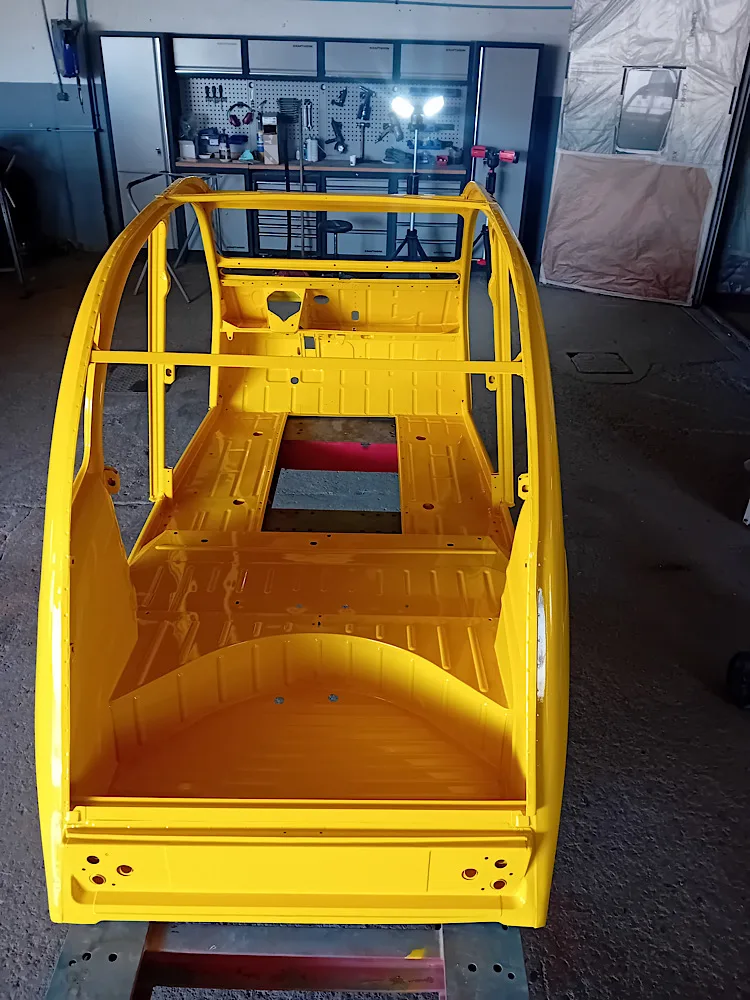 Citroën 2CV — peinture de la caisse — Carrosserie Alp'Yvan, photo 1